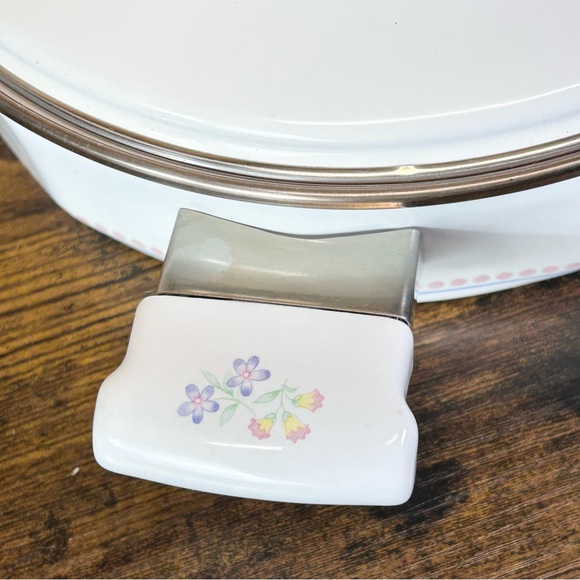 Enamel Sarma Studios Victorian Flowers vintage pan with double handles & lid - Picture 5 of 16